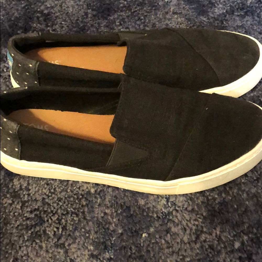 Toms